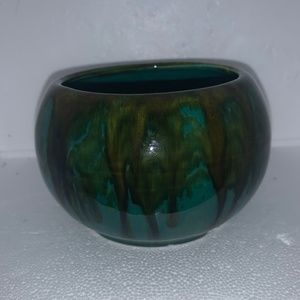 Lane & Co. (Calif.) Vintage Green Drip Pottery #1201 Planter - made in the USA